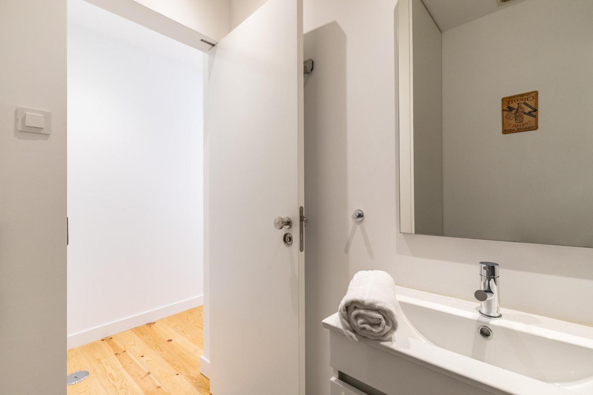Design And Bright Studios Near Pasteis De Belem Lisbon Bagian luar foto