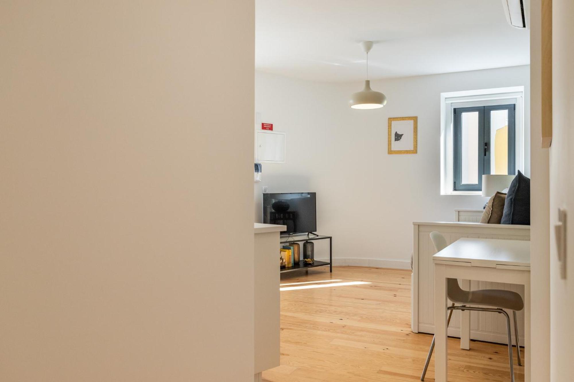 Design And Bright Studios Near Pasteis De Belem Lisbon Bagian luar foto